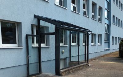 Solarlux Überdachung für die Ludwig-Leichhardt-Oberschule Goyatz